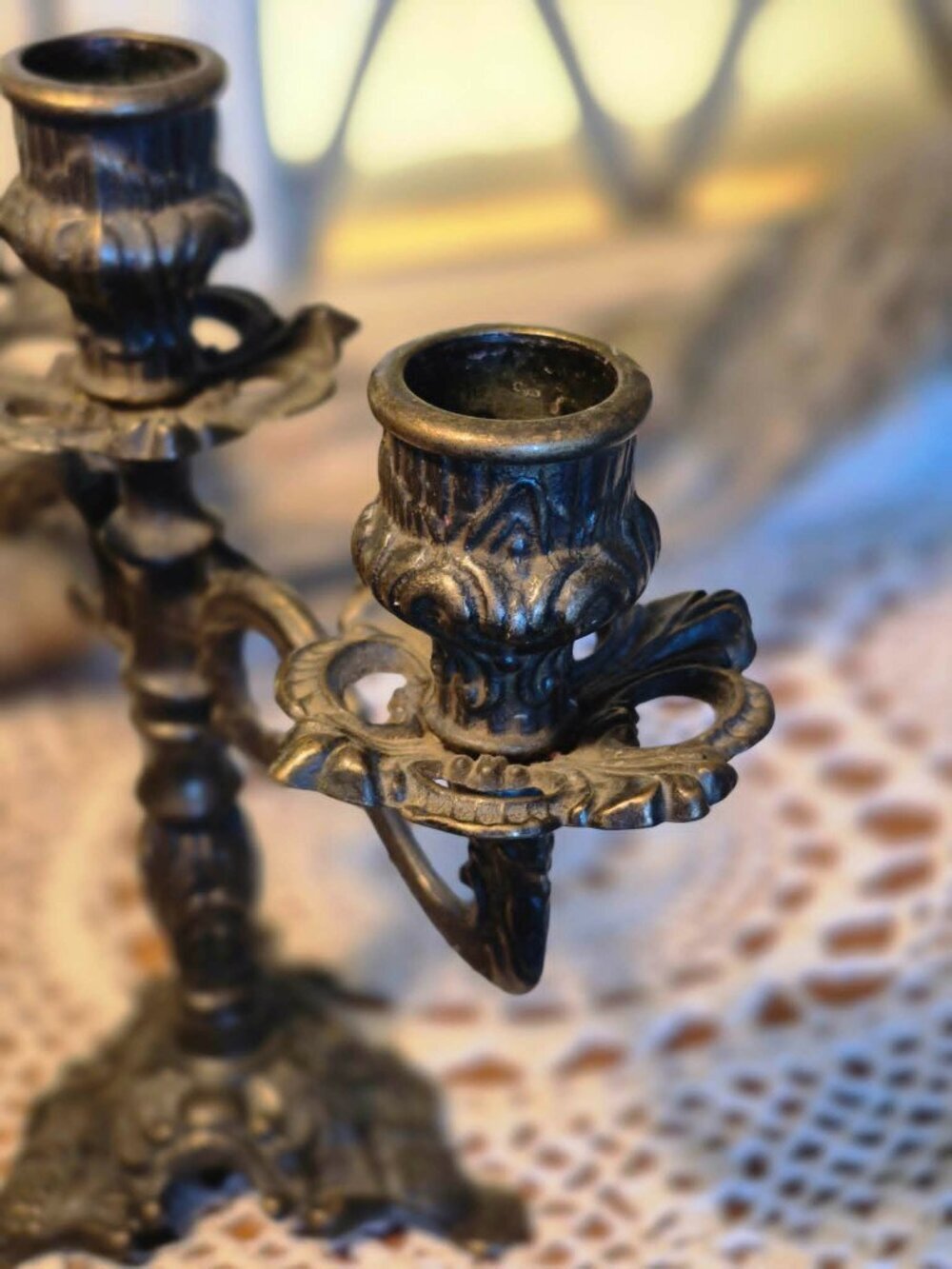 Beyond Midnight π¦π§ββοΈ Vintage Brass 3 Arms Candlestick Holder - Picture 8 of 13